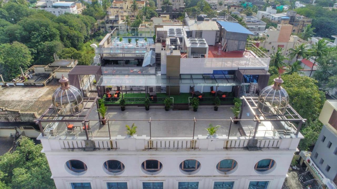 Quality Sabari Hotel 4*